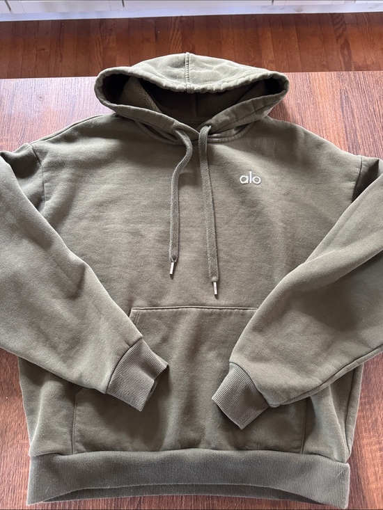 ALO Yoga Tops - ALO Yoga Men’s Olive Pullover Hoodie